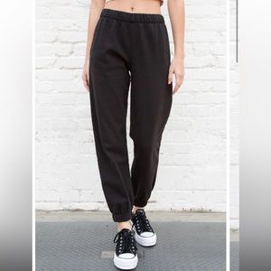 Brandy Melville Rosa Sweatpants